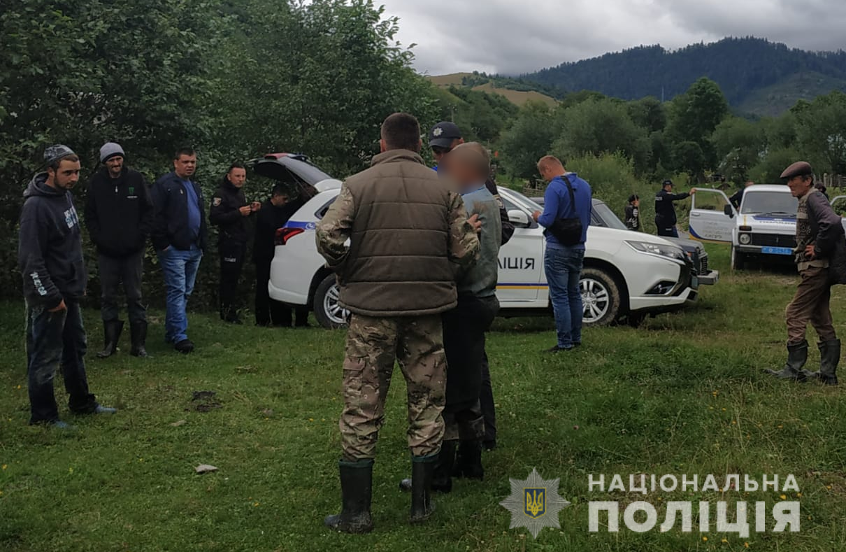 Шукали понад добу: на Закарпатті розшукали зниклого чоловіка (ФОТО)