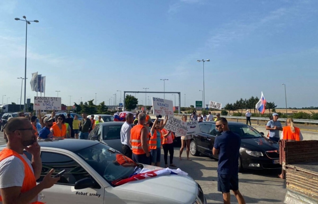 На кількох словацьких КПП відбулися протести проти нових правил перетину кордону