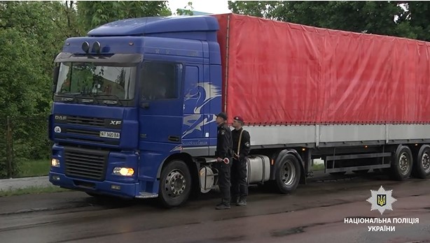 Поліція Перечинщини показала, як треба протидіяти незаконним вирубкам лісу (ВІДЕО)