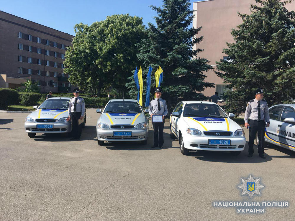 Дільничним офіцерам поліції Закарпаття передали новий службовий автомобіль (ФОТО)