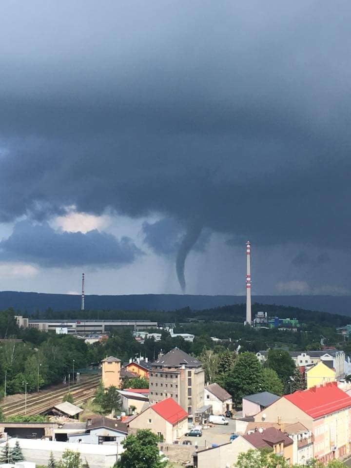 Європа потерпає від негоди (ФОТО+ВІДЕО)