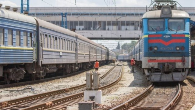 Мукачево-Сянки: популярна «електричка» кілька днів не їздитиме на Львівщину