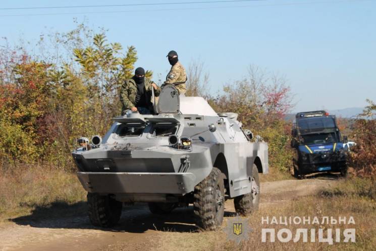 Закарпатська поліція провела масштабні навчання у польових умовах (ФОТО, ВІДЕО)