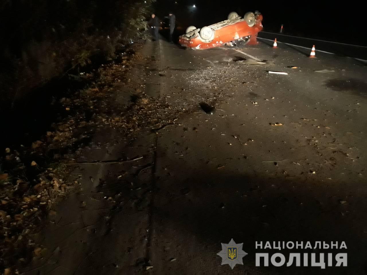 Перекинуте авто та травмовані: п’яні водії наробили біди на дорогах Закарпаття (ФОТО)