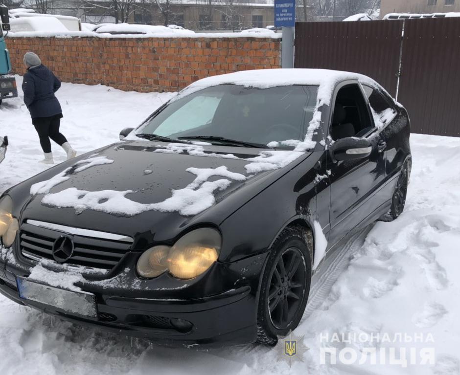 Нетверезі водії продовжуть створювати аварійні ситуації на Закарпатті (ФОТО)