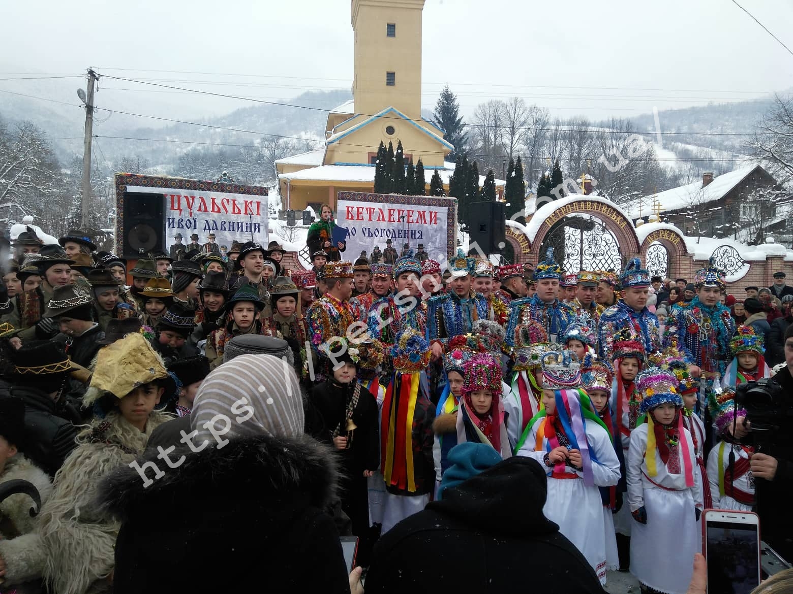 Рахівщина яскраво відзначила різдвяний фестиваль "Гуцульські бетлегеми" (ФОТО, ВІДЕО)