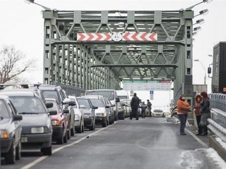 Прикордонники інформують про черги на закарпатських пунктах пропуску