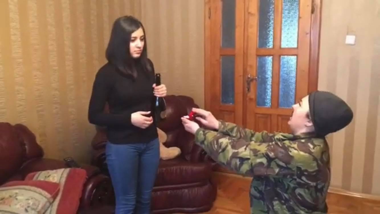 "Любов зла, полюбиш і Івана": День Валентина у закарпатській родині (ВІДЕО)