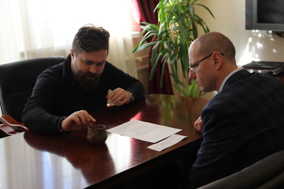 Закарпатські митники передали до музею унікальний експонат (ФОТО, ВІДЕО)