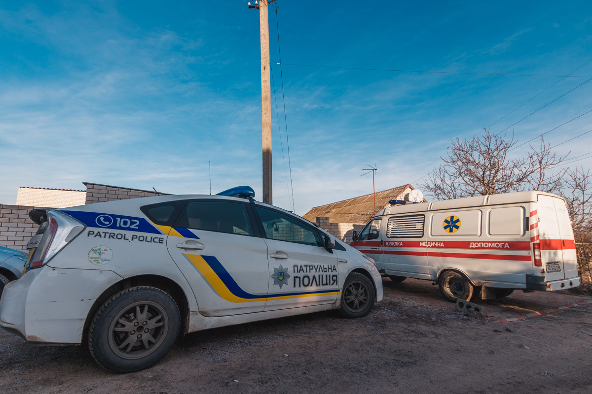 У Дніпрі невідомі в масках побили битами пенсіонерок: найстаршій - 103 роки (ФОТО,ВІДЕО)