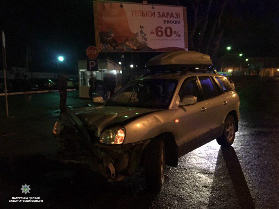 В Ужгороді підліток під впливом алкоголю скоїв ДТП (ФОТО)