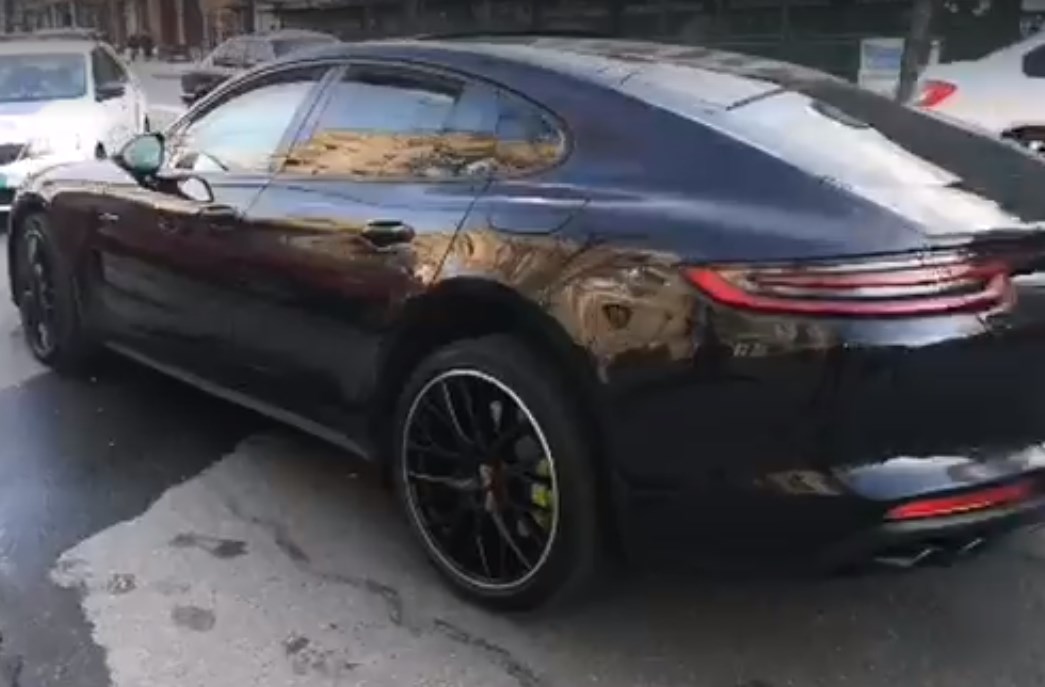 Карколомна ДТП за участі Porsche Panamera (ВІДЕО)