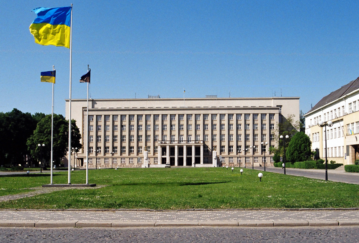 Плітки та дискусії: Закарпаття в очікуванні нового очільника (ВІДЕО)