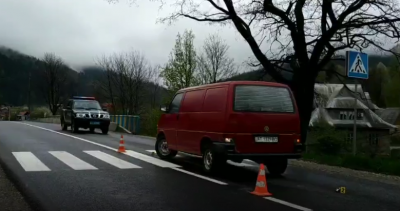 Дівчина в лікарні: Тячівський поліцейський збив підлітка на Івано-Франківщині