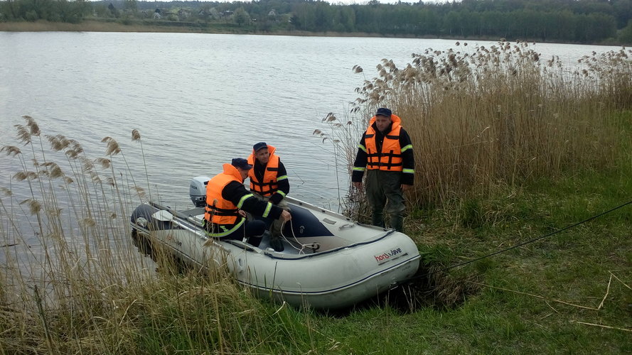 На Закарпатті вода винесла тіло людини