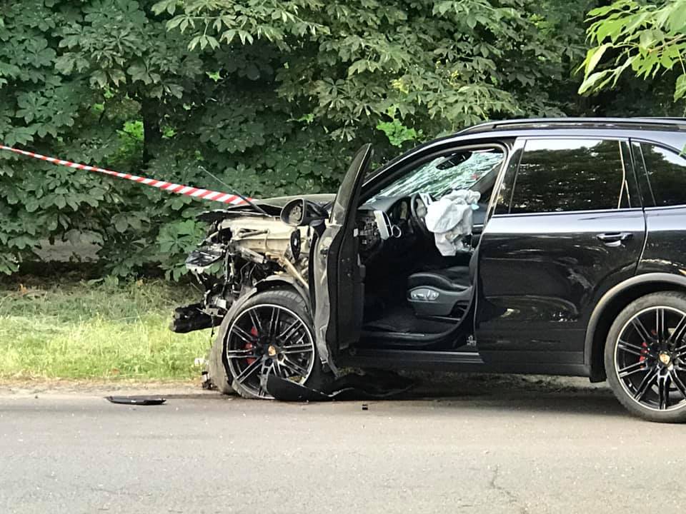 Страшна ДТП в Ужгороді: водійку «Porsche Cayenne» затримано та поміщено до ІТТ - Прокуратура