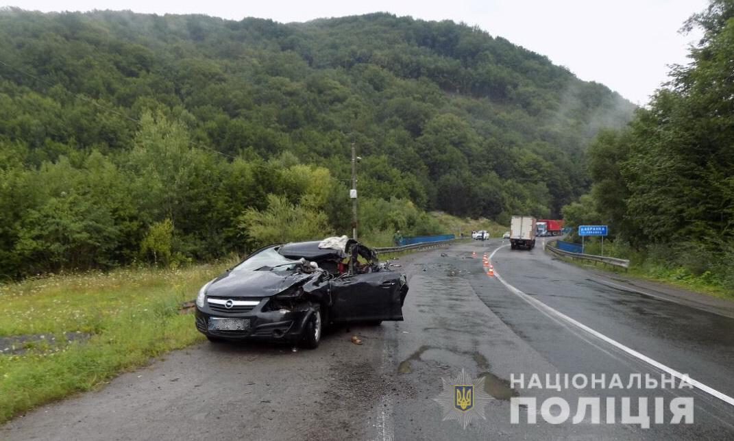 Правоохоронці надали нові подробиці смертельної автопригоди на Воловеччині (ФОТО)