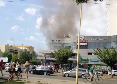 Пожежа в Ужгороді: горить торгівельно-розважальний комплекс Токіо (ВІДЕО, ФОТО)