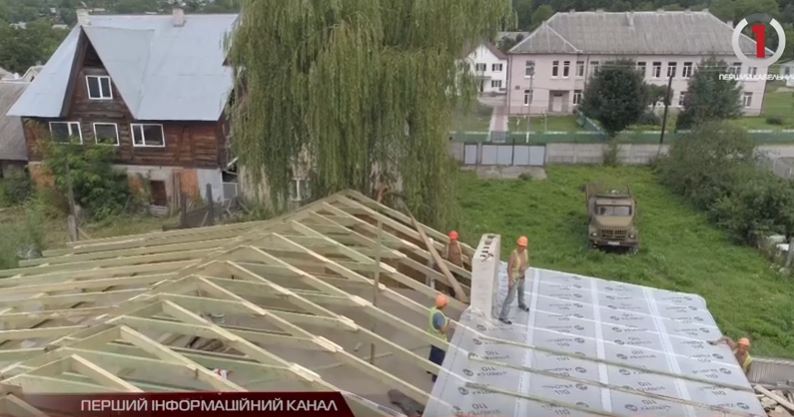 На Рахівщині у розпалі будівництво сучасної амбулаторії сімейної медицини (ВІДЕО)