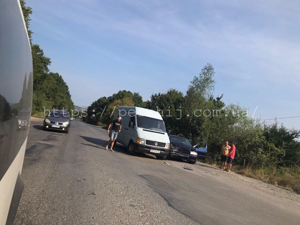 Не святковий настрій: в Березинці трапилась ДТП (ФОТО)