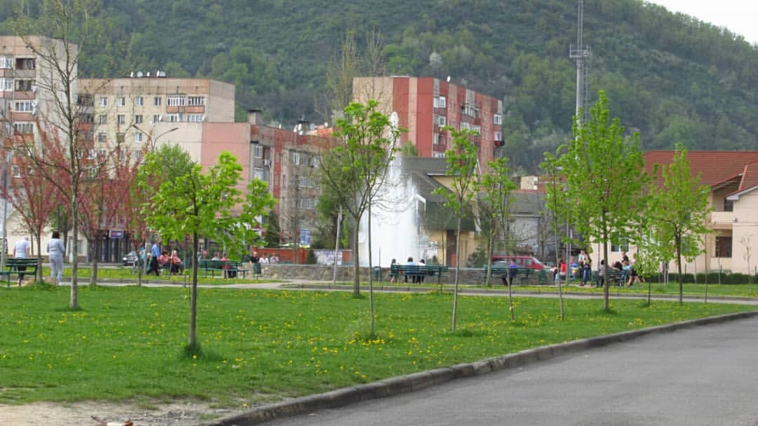 В Мукачеві серед білого дня побили чоловіка