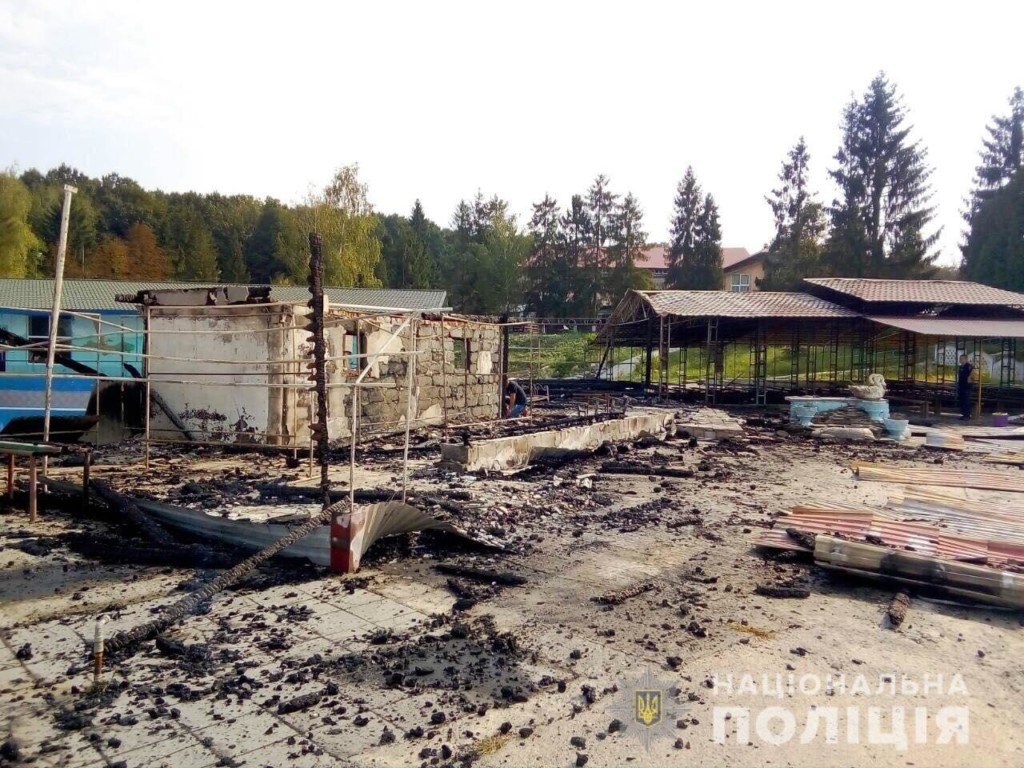 На пожежі в дитячому лікувально-оздоровчому комплексі виявили тіло підлітка (ФОТО)