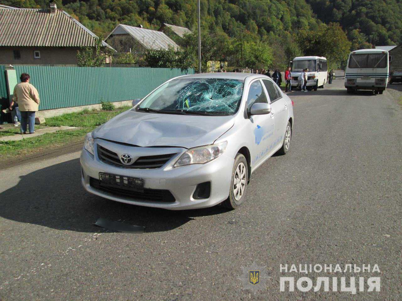 На Хустщині  водій «Toyota Corolla» здійснив наїзд на пішохода (ФОТО)