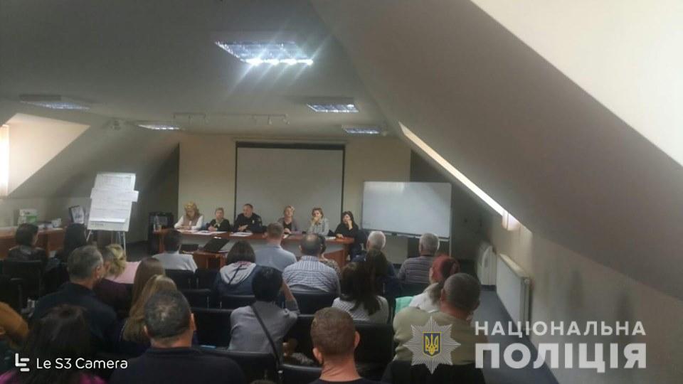 Ювенали Закарпаття провели тренінг для тих, хто хоче стати прийомними батьками