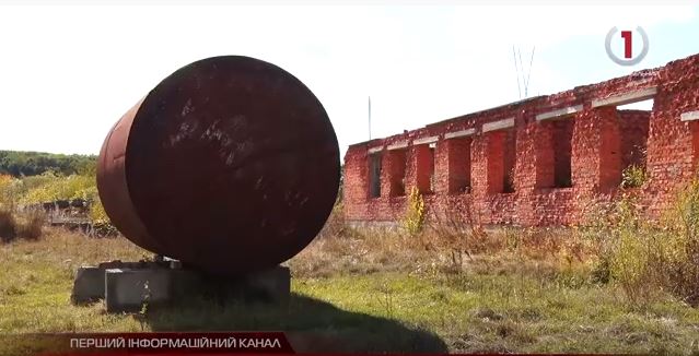 Холодні класи із тріщинами у стінах: незвичні умови Нересницької ЗОШ (ВІДЕО)