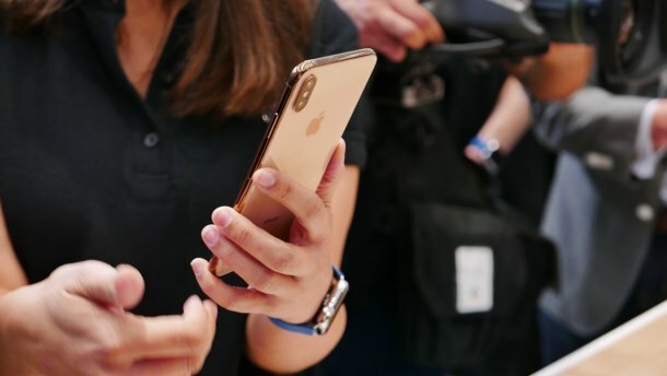 Власники iPhone в Україні залишилися без Приват24: що сталося