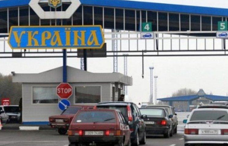 На кордонах на Закарпатті на виїзд повний "штиль"