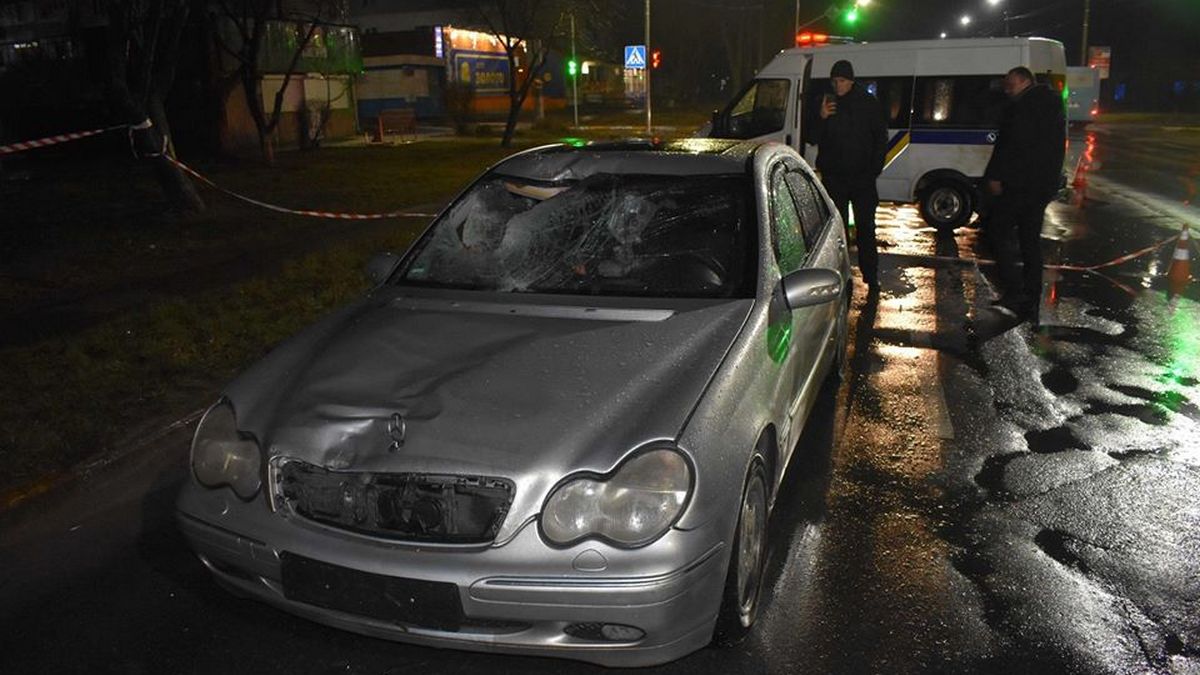 Пішоходу відірвало ноги: водій винуватець ДТП забрав труп і втік (ФОТО)