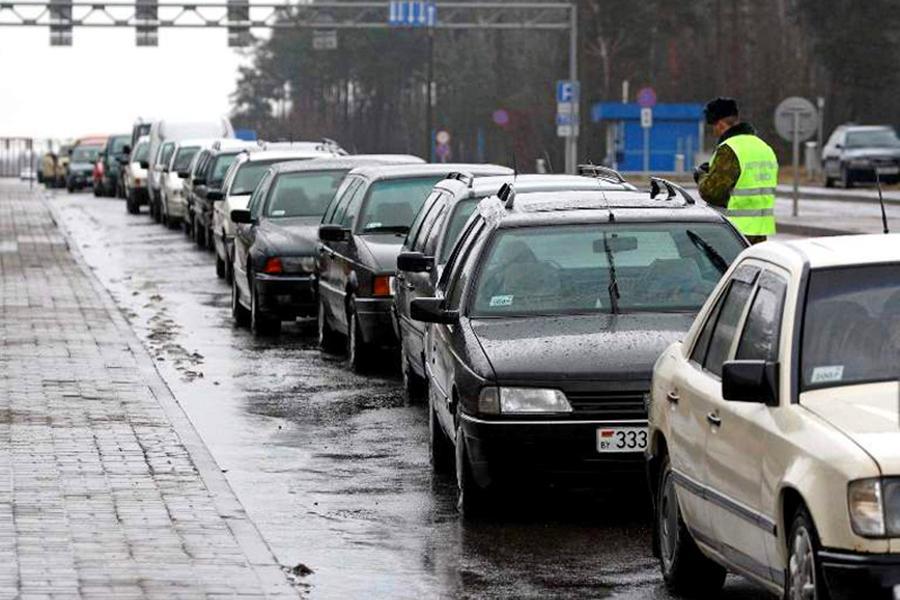 На Закарпатті зранку черги в КПП - понад 100 авто