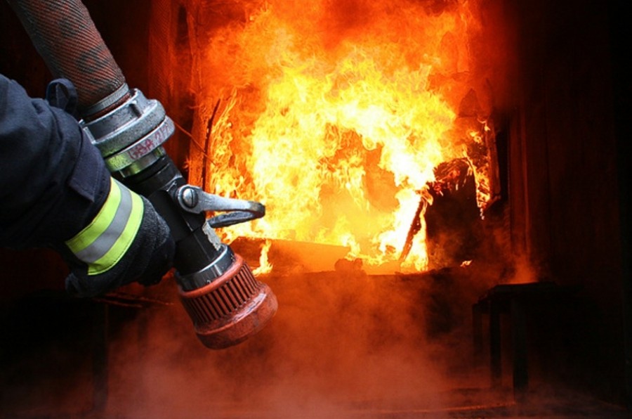 Різдво вдалося: біля Мукачева горів дачний будинок