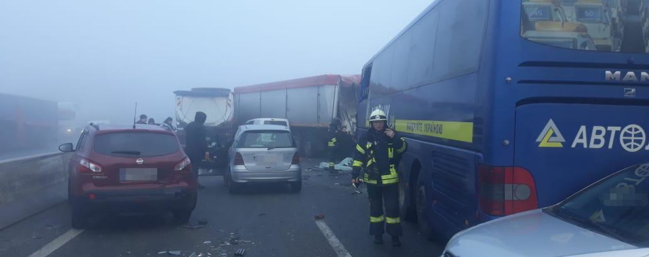 Масова ДТП на Одещині: зіштовхнулися 11 авто (ФОТО, ВІДЕО)