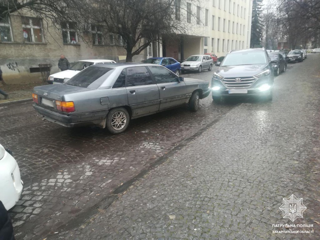 Не всі були готові: на Закарпатті ожеледиця вже встигла проявити свій характер (ФОТО)