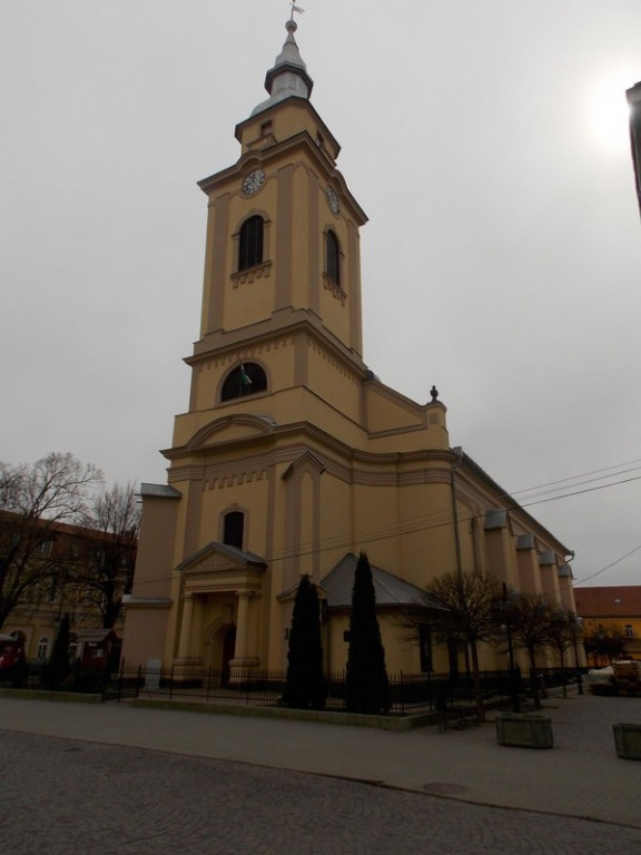 У Берегові проводять богослужіння в режимі он-лайн та по радіо