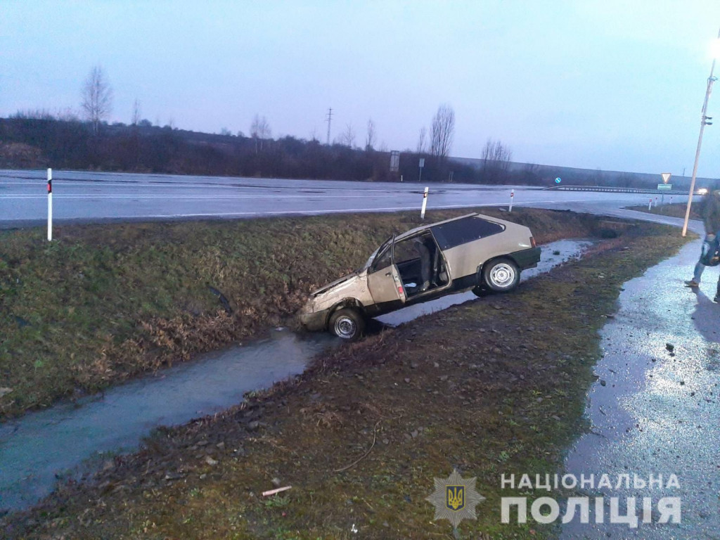 Страшна ДТП на Ужгородщині: неповнолітню забрала швидка (ФОТО)