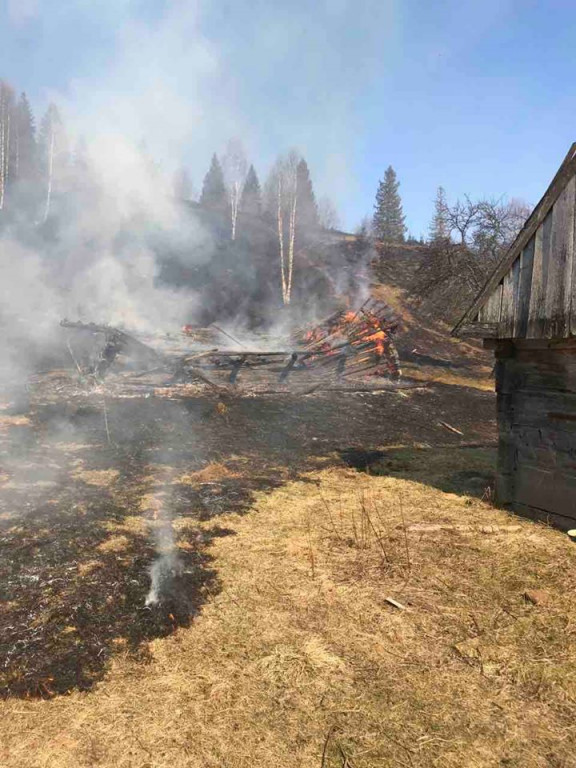 На Закарпатті горів національний природний парк (ФОТО)