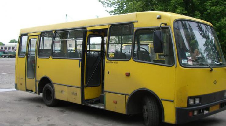 В Сумах нетверезий водій маршрутки втікав від поліції (ВІДЕО)