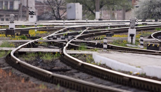 Поблизу Запоріжжя з рейок зійшов пасажирський потяг (ВІДЕО)