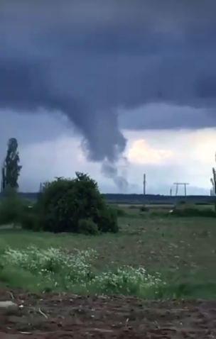 На Мукачівщині зафіксували смерч (ВІДЕО)