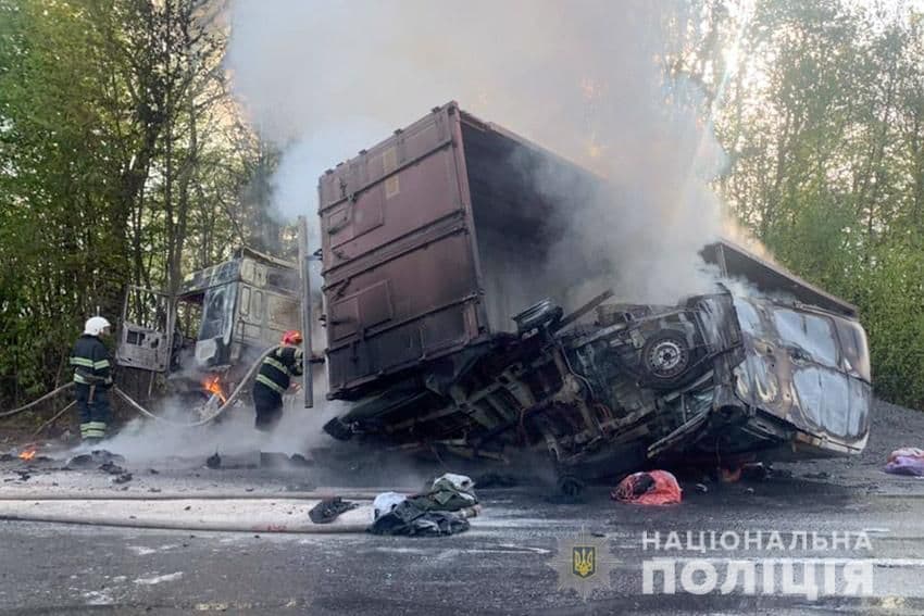 Масштабна автотроща на Хмельниччині: четверо загиблих (ФОТО, ВІДЕО)