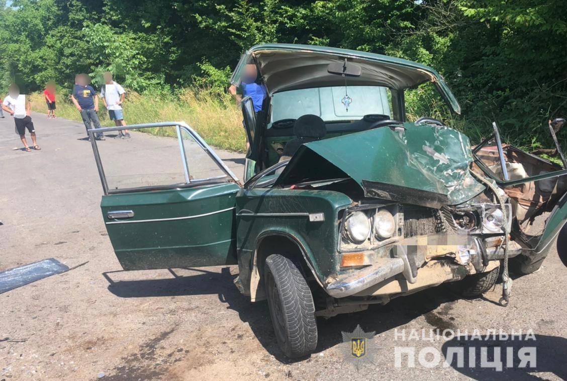 Моторошна ДТП на Закарпатті: до лікарні терміново госпіталузвали 4 осіб, серед них дитина (ФОТО)